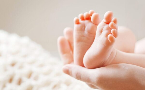 Having Children Later in Life vs Fertility Rates